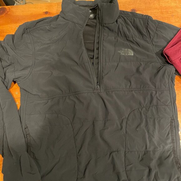 NorthFace Zip Up Black - Picture 4 of 4